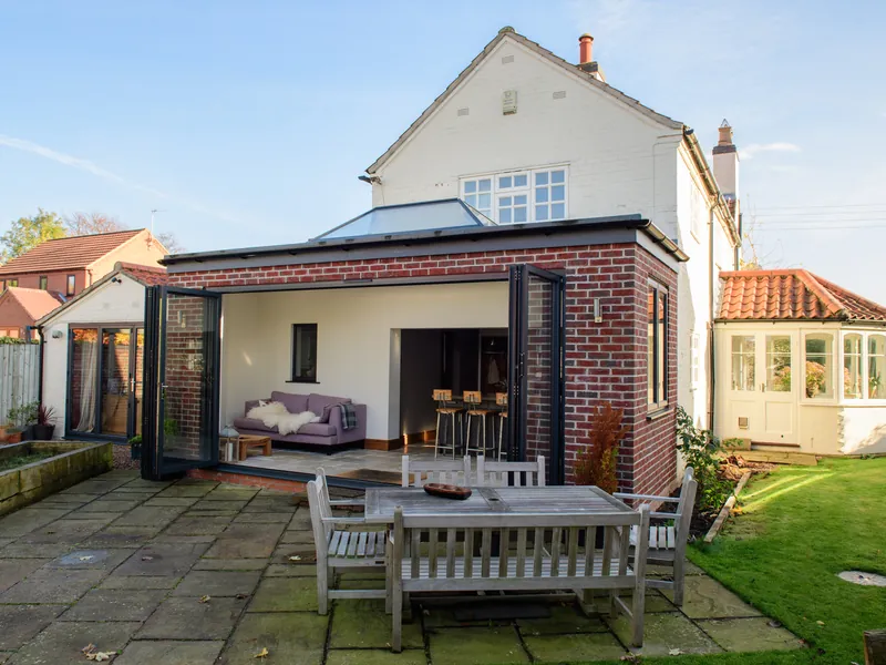 Bifold Walworth