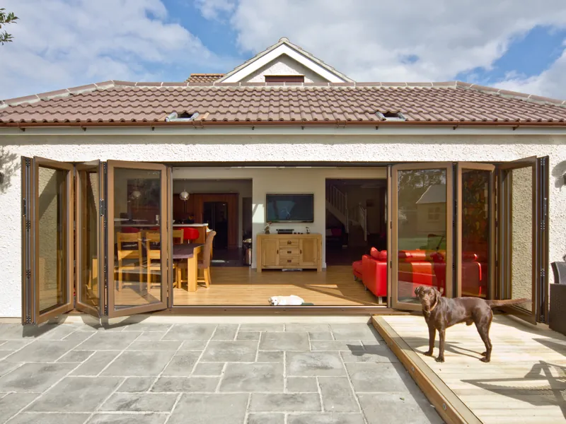 Bifold Walworth