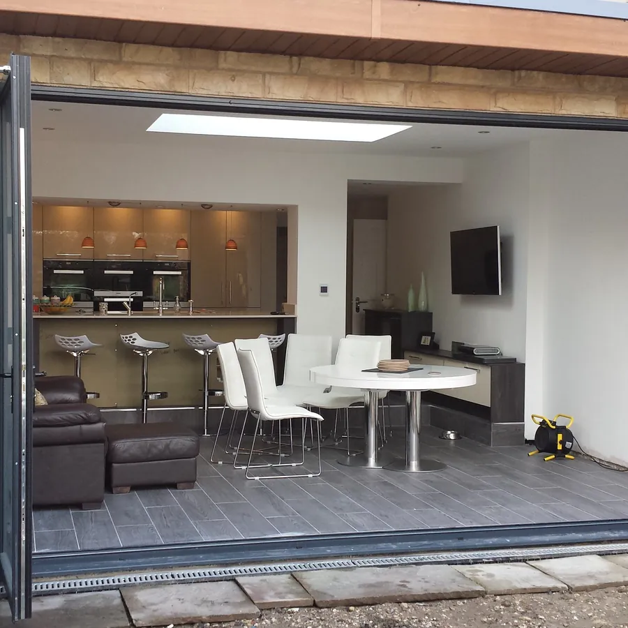 Bifold Walworth